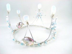 winter_wonderland___ice_queen_crown_by_angelyques-d5kjwn1