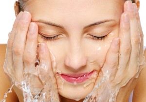 Girl-Washing-Her-Face