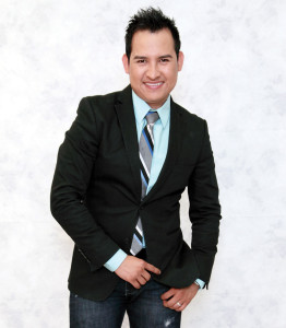 tomas-benitez-quince-quinceanera-dress-designer_press-shot